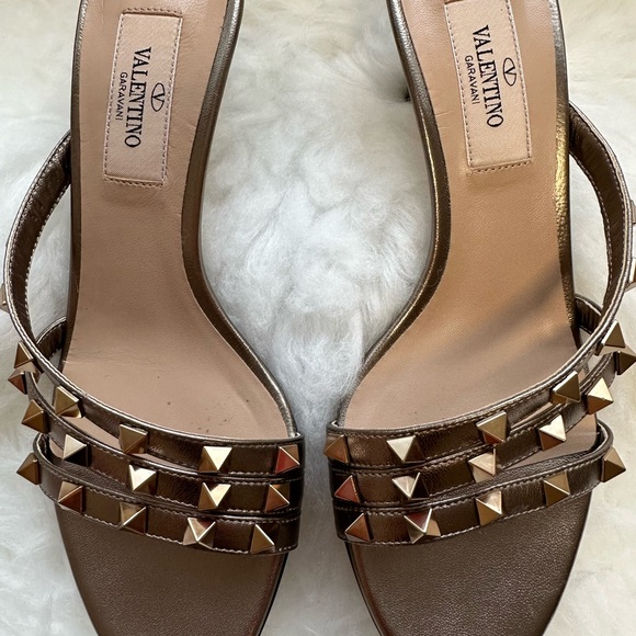 Valentino Garavani Rockstud Asymmetrical Sandal, Metallic Bronze, 5US/35EU